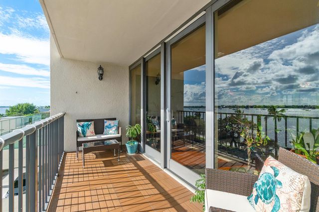 5600 N Flagler Drive 409, West Palm Beach, FL 33407