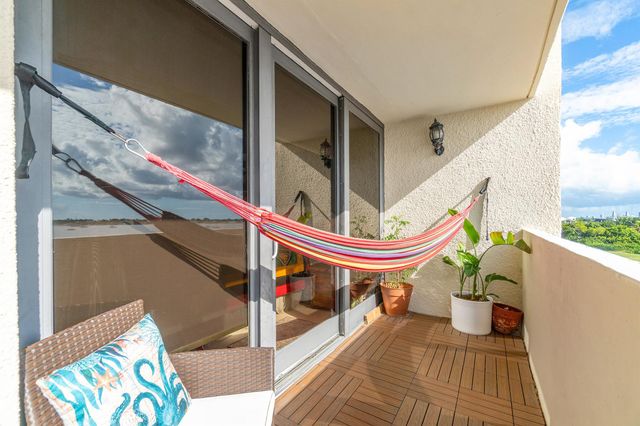 5600 N Flagler Drive 409, West Palm Beach, FL 33407