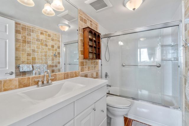 5600 N Flagler Drive 409, West Palm Beach, FL 33407