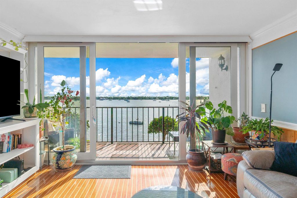 5600 N Flagler Drive 409, West Palm Beach, FL 33407