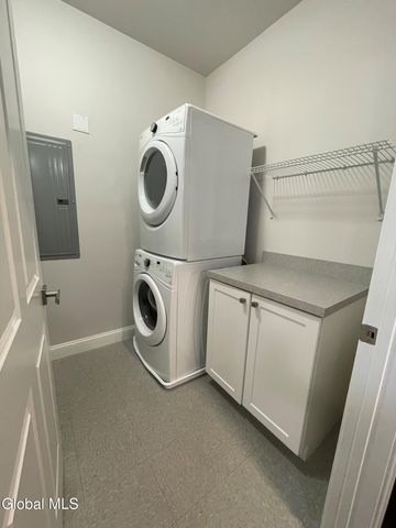 130 Excelsior Avenue 319, Saratoga Springs, NY 12866