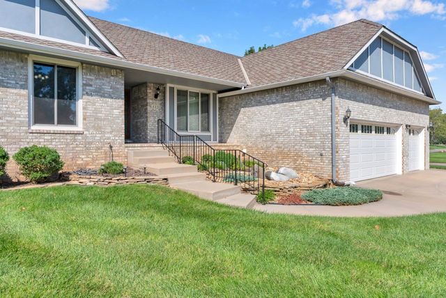 2331 N Ridge Club Cir, Wichita, KS 67205