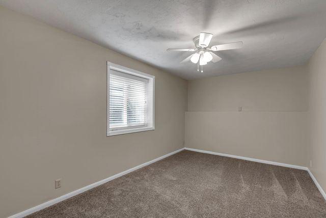 2331 N Ridge Club Cir, Wichita, KS 67205