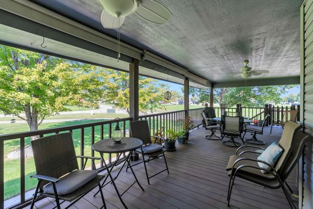 2331 N Ridge Club Cir, Wichita, KS 67205