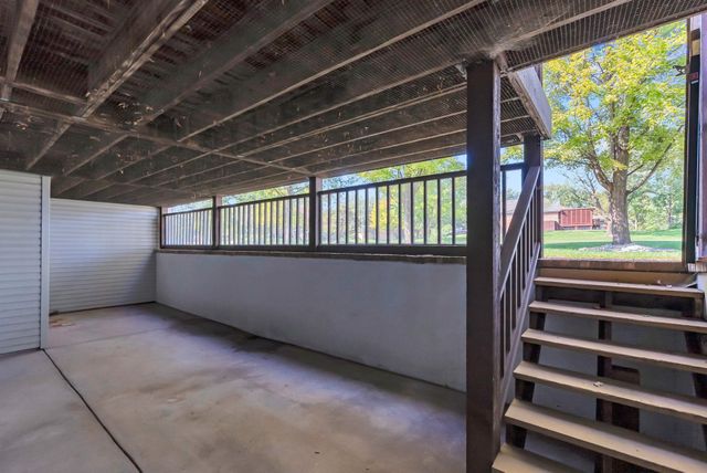 2331 N Ridge Club Cir, Wichita, KS 67205