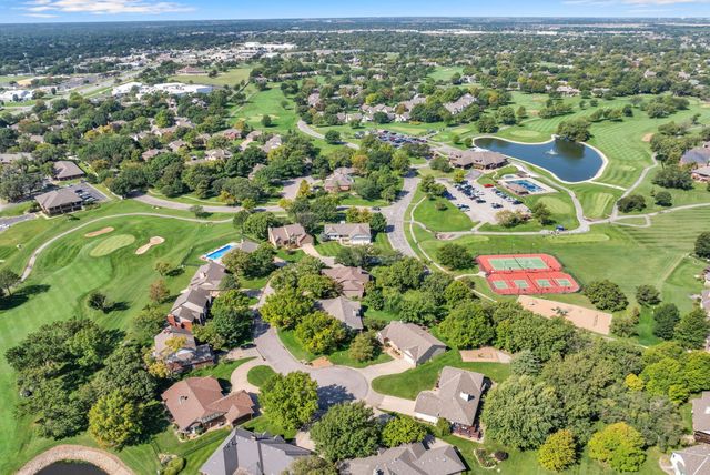 2331 N Ridge Club Cir, Wichita, KS 67205