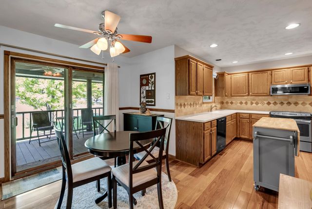 2331 N Ridge Club Cir, Wichita, KS 67205