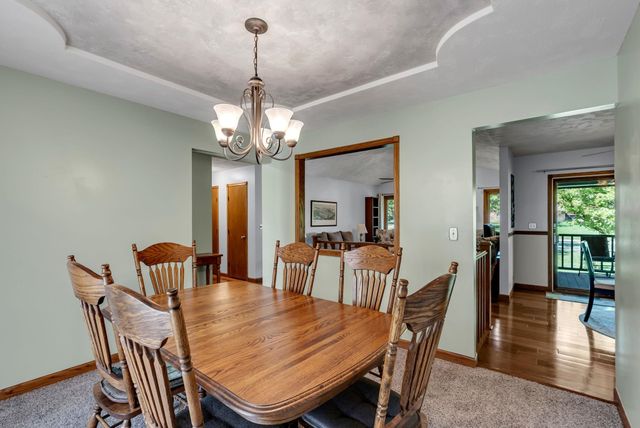 2331 N Ridge Club Cir, Wichita, KS 67205