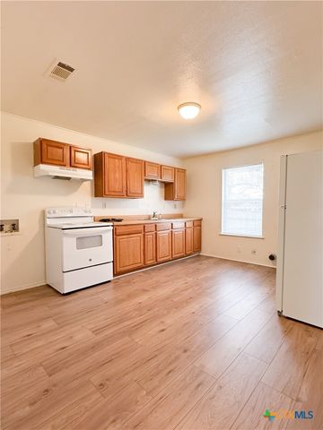 511 W Hallmark Avenue, Killeen, TX 76541