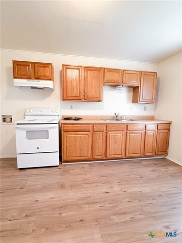 511 W Hallmark Avenue, Killeen, TX 76541