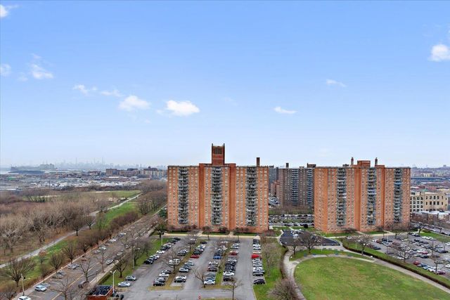 880 Boynton Avenue 13A, Bronx, NY 10473