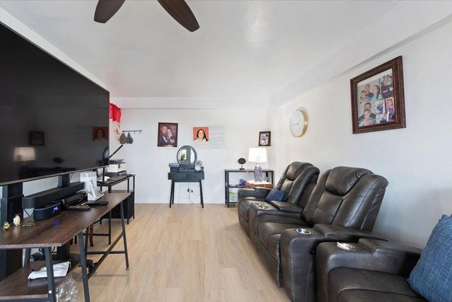 880 Boynton Avenue 13A, Bronx, NY 10473