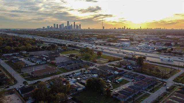 3141 Crandon Street, Houston, TX 77026
