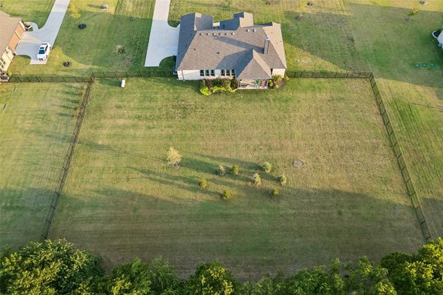 330 Waterview Drive, Gunter, TX 75058