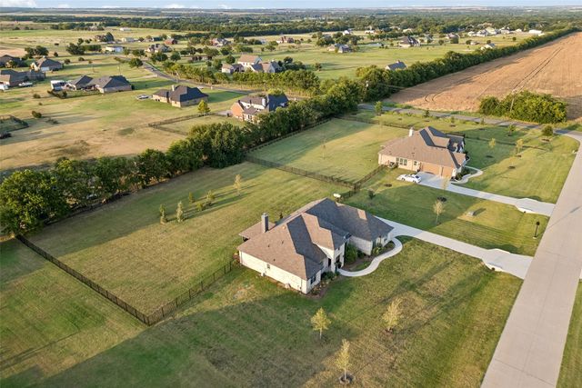 330 Waterview Drive, Gunter, TX 75058