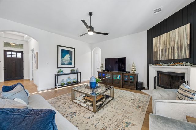 330 Waterview Drive, Gunter, TX 75058