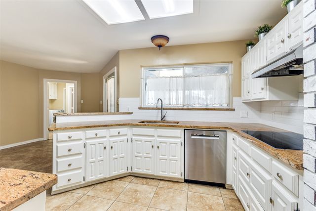 213 Pebble Beach Drive, Trophy Club, TX 76262