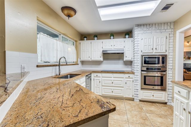 213 Pebble Beach Drive, Trophy Club, TX 76262
