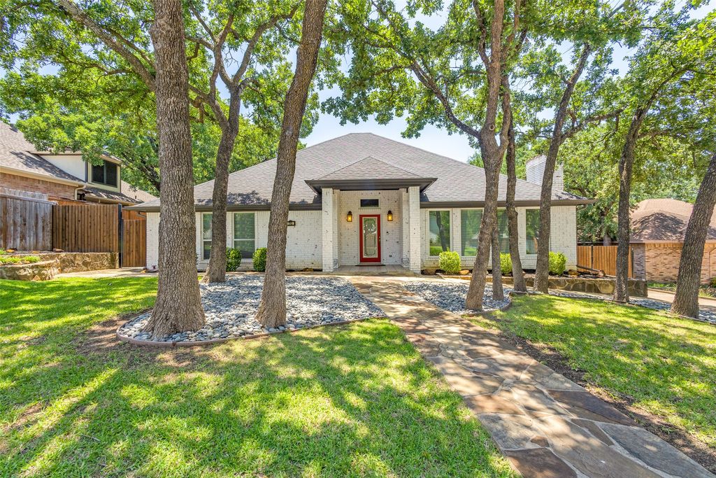 213 Pebble Beach Drive, Trophy Club, TX 76262