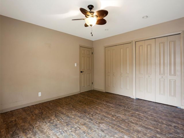 32050 Grand River Avenue 58, Farmington, MI 48336