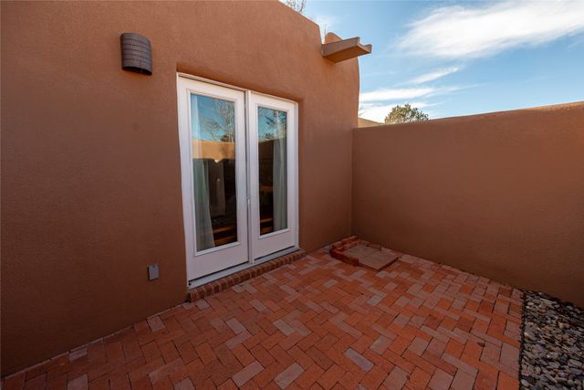 2209 Paseo De Los Chamisos, Santa Fe, NM 87505