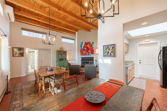 2209 Paseo De Los Chamisos, Santa Fe, NM 87505