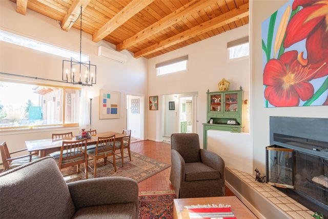 2209 Paseo De Los Chamisos, Santa Fe, NM 87505