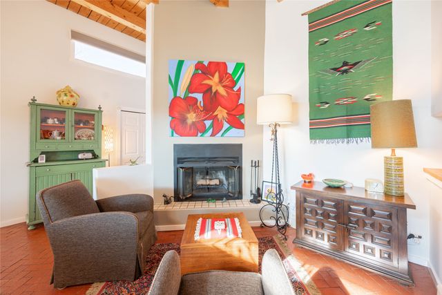 2209 Paseo De Los Chamisos, Santa Fe, NM 87505