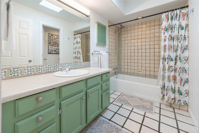 2209 Paseo De Los Chamisos, Santa Fe, NM 87505