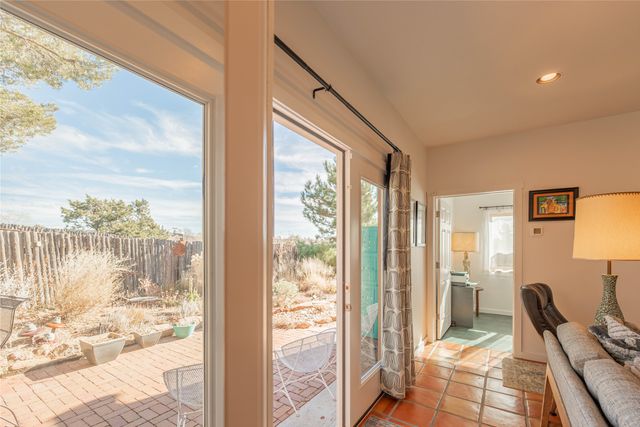 2209 Paseo De Los Chamisos, Santa Fe, NM 87505