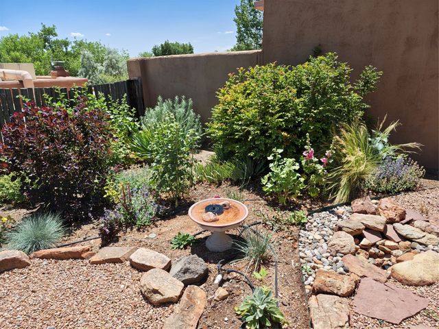 2209 Paseo De Los Chamisos, Santa Fe, NM 87505