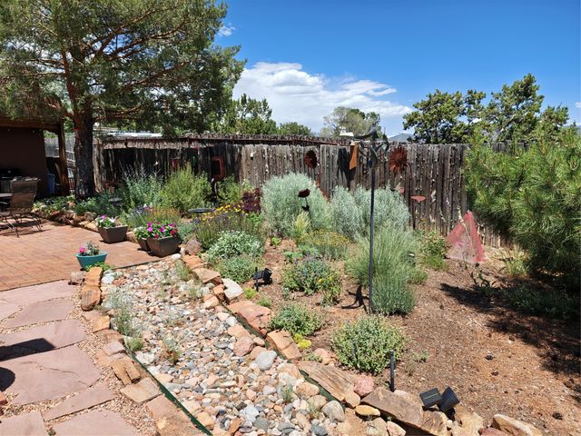 2209 Paseo De Los Chamisos, Santa Fe, NM 87505