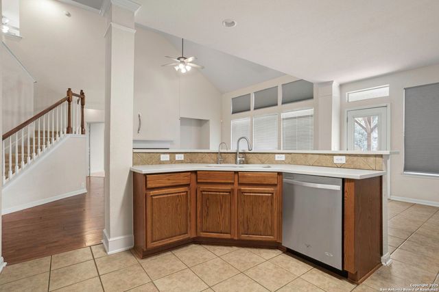 819 Steubing Oaks, San Antonio, TX 78258