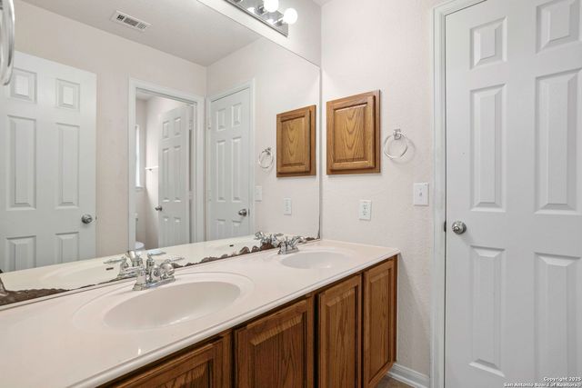 819 Steubing Oaks, San Antonio, TX 78258