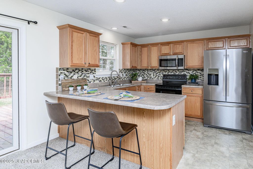 4103 N PHOENIX ROAD, Columbia, MO 65202