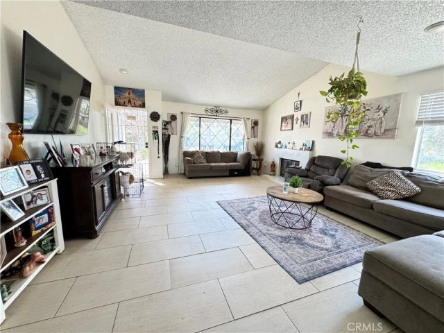 2725 Jojoba Ter, Palmdale, CA 93550
