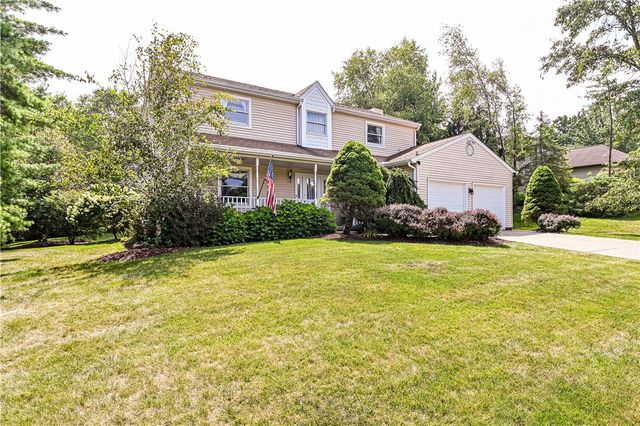 2 Meadowridge Rd, Penn Twp, PA 15636