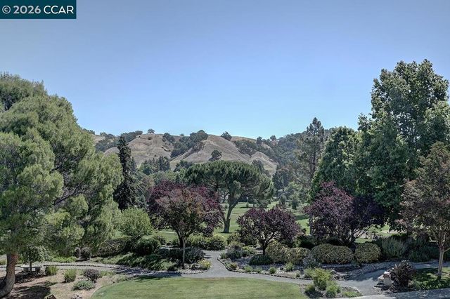1109 Canyonwood Ct 1, Walnut Creek, CA 94595
