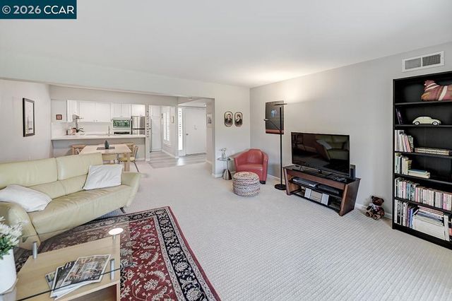 1109 Canyonwood Ct 1, Walnut Creek, CA 94595