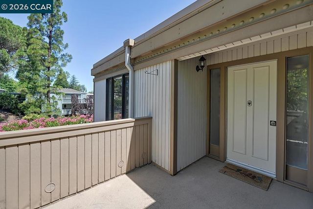 1109 Canyonwood Ct 1, Walnut Creek, CA 94595