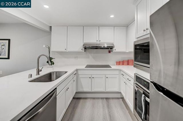 1109 Canyonwood Ct 1, Walnut Creek, CA 94595