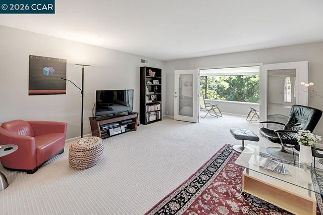 1109 Canyonwood Ct 1, Walnut Creek, CA 94595
