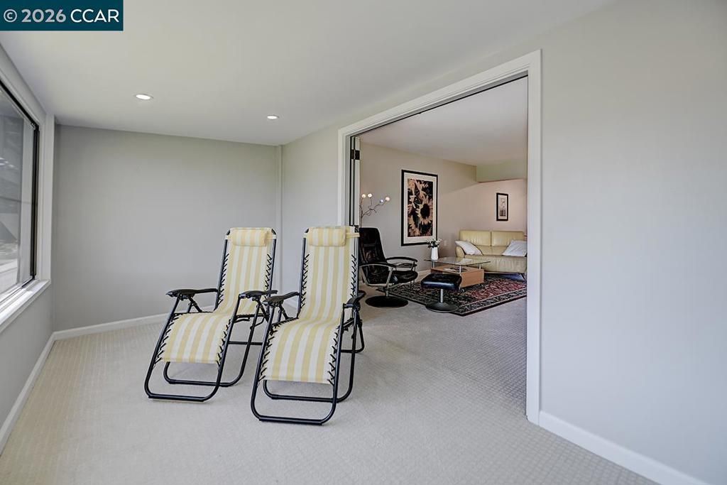 Image 15 of property listing at 1109 Canyonwood Ct 1, Walnut Creek, CA 94595