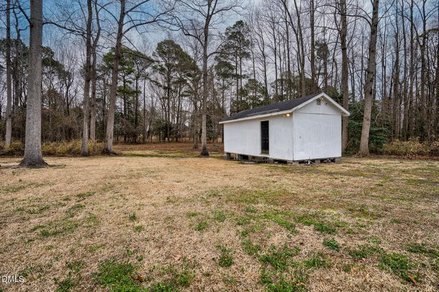 100 Laurel Spring Drive, Nashville, NC 27856