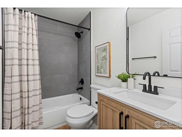 1724 Twin Lakes Cir, Loveland, CO 80538