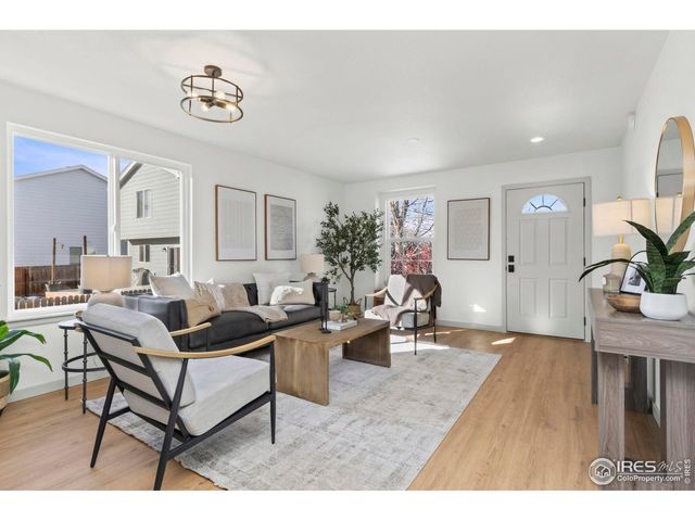 1724 Twin Lakes Cir, Loveland, CO 80538