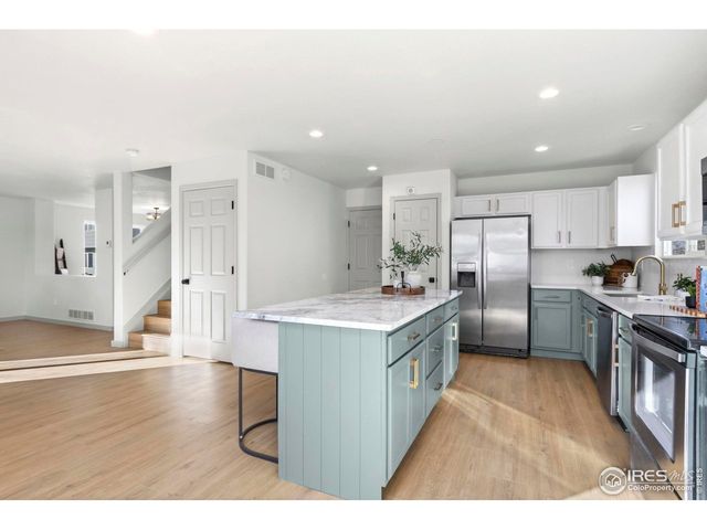 1724 Twin Lakes Cir, Loveland, CO 80538