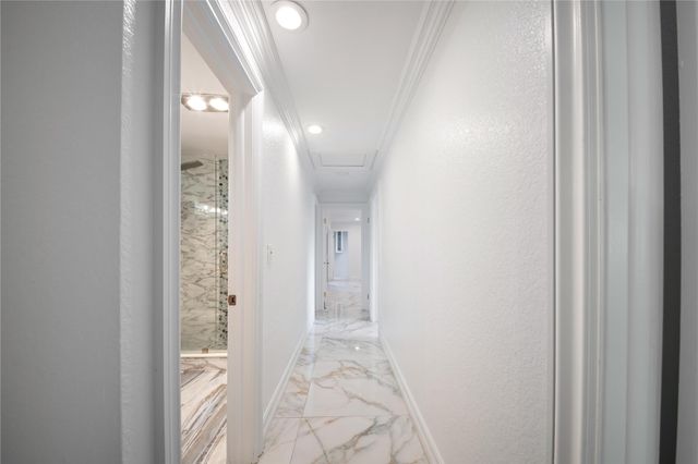 16770 Lakeview Court, Weston, FL 33326