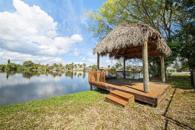 16770 Lakeview Court, Weston, FL 33326