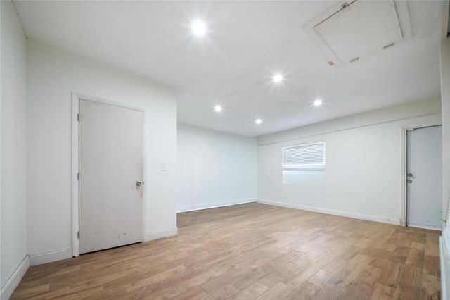 16770 Lakeview Court, Weston, FL 33326